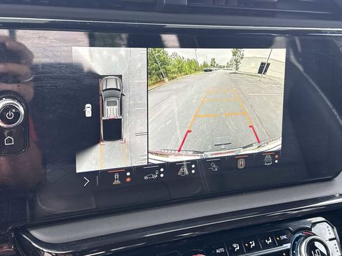 Used 2024 GMC Sierra 1500 AT4X image 4