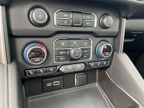 Certified 2023 Chevrolet Tahoe Premier w/ Premium Package image 17