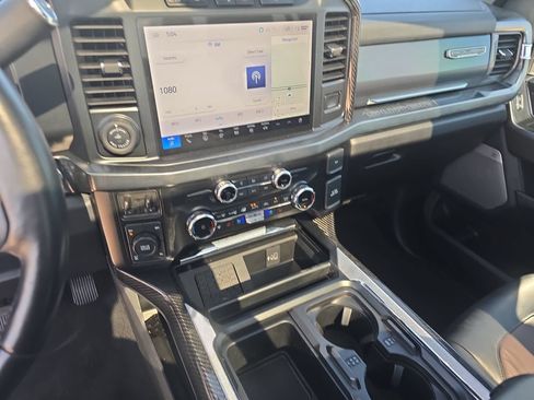 Used 2024 Ford F250 Lariat w/ Lariat Ultimate Package AWD/4WD image 20