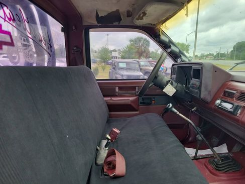 Used 1988 Chevrolet Silverado 1500 4x4 Regular Cab image 26