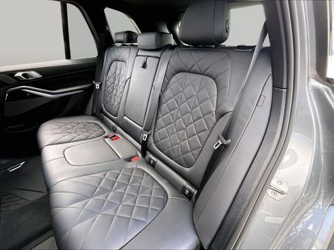 Used 2026 BMW X5 xDrive40i w/ M Sport Package AWD/4WD image 18