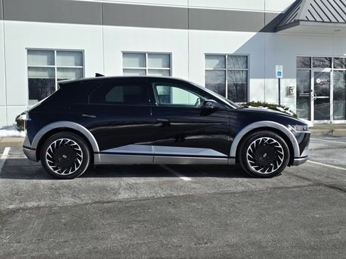 Used 2024 Hyundai Ioniq 5 Limited image 5
