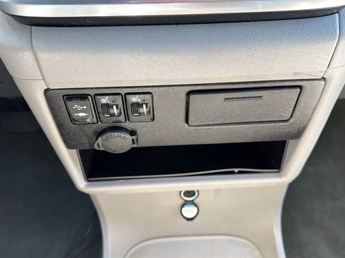 Used 2017 Toyota Sienna XLE w/ XLE Navigation Package FWD image 20