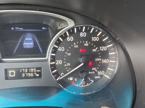 Used 2014 Nissan Altima 2.5 SV w/ Convenience Package FWD image 6