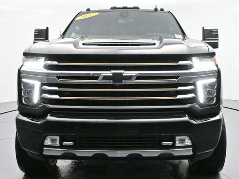 Used 2022 Chevrolet Silverado 2500 High Country w/ Z71 Off-Road Package AWD/4WD image 2