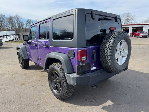 Used 2018 Jeep Wrangler Unlimited Sport S image 3