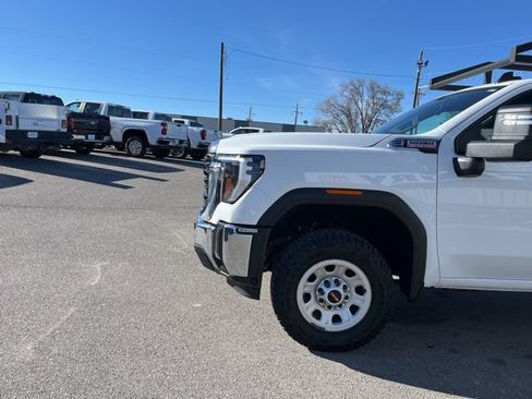 Used 2024 GMC Sierra 3500 Pro w/ 1SA Pro Safety Plus Package AWD/4WD image 4