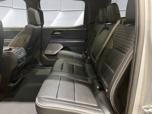 Used 2024 GMC Sierra EV Denali image 14