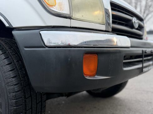 Used 2000 Toyota Tacoma 4x4 Xtracab image 42