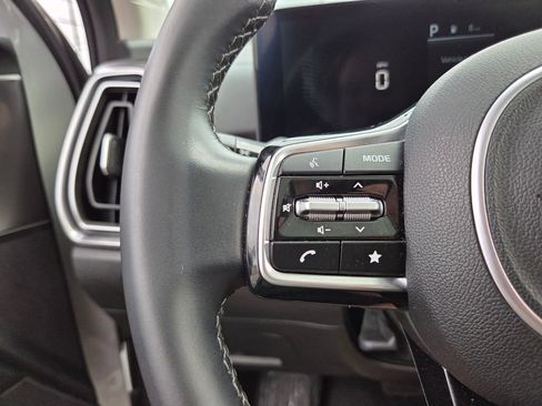 Used 2025 Kia Sorento S w/ Panoramic Sunroof Package image 22