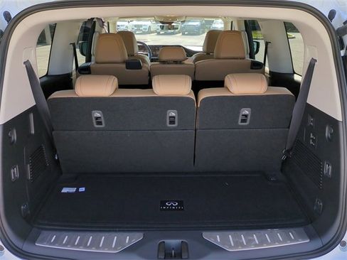 New 2026 INFINITI QX80 Luxe image 13