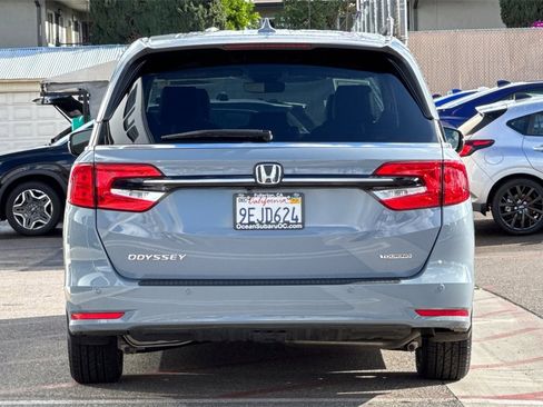 Used 2023 Honda Odyssey Touring image 6