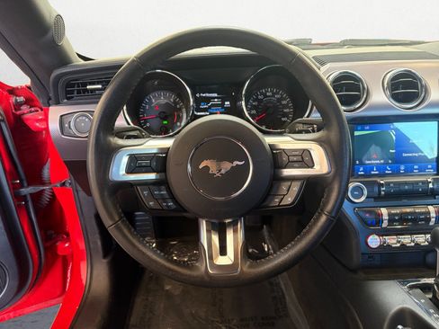 Used 2017 Ford Mustang Coupe RWD image 9