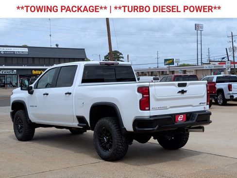 New 2026 Chevrolet Silverado 2500 ZR2 AWD/4WD image 6