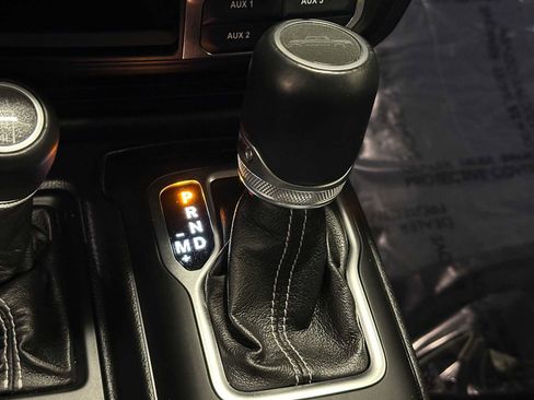 Used 2020 Jeep Gladiator Overland image 19