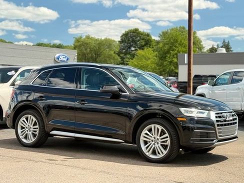 Used 2018 Audi Q5 2.0T Premium Plus w/ Premium Plus Package AWD/4WD image 32