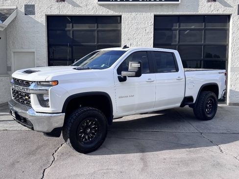 Used 2022 Chevrolet Silverado 2500 LT w/ Fleet Comfort Package AWD/4WD image 8