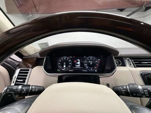 Used 2021 Land Rover Range Rover P525 Westminster Edition LWB AWD/4WD image 11