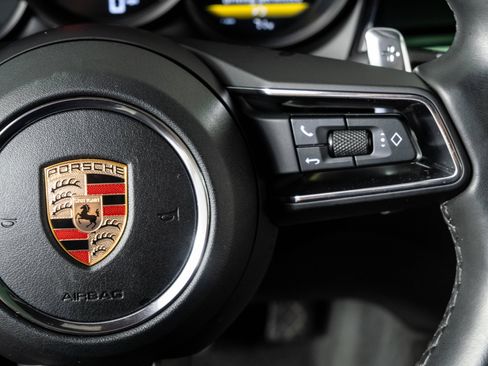 Certified 2023 Porsche Macan AWD/4WD image 10