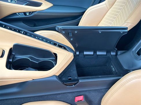 Used 2024 Chevrolet Corvette Stingray image 24