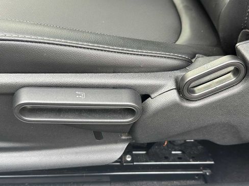 Used 2017 MINI Cooper 2-Door Hardtop image 19