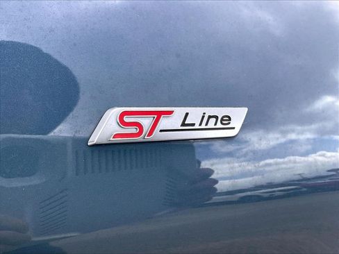 Used 2025 Ford Explorer ST-Line image 27