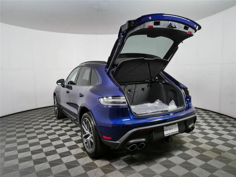New 2026 Porsche Macan Turbo AWD/4WD image 34