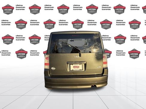 Used 2005 Scion xB image 4