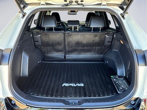 Used 2021 Toyota RAV4 XSE w/ Carpet Mat Package (TMS) AWD/4WD image 26