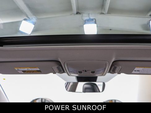 Used 2018 Toyota RAV4 Limited FWD image 21