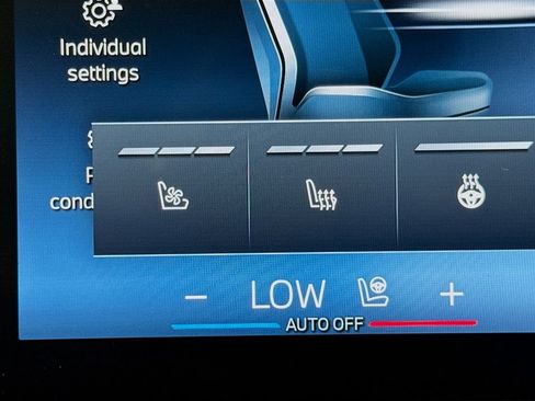 Used 2024 BMW X7 xDrive40i w/ Executive Package AWD/4WD image 21