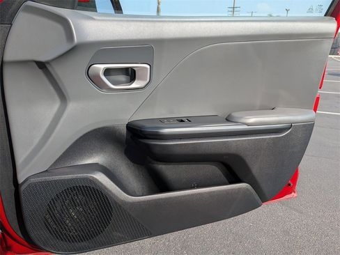 Used 2025 Kia K4 LXS image 31