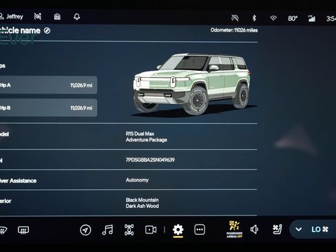 Used 2025 Rivian R1S Adventure AWD/4WD image 7