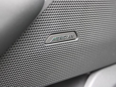 Used 2026 Land Rover Range Rover Velar S AWD/4WD image 15