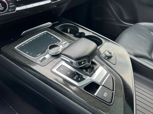 Used 2019 Audi Q7 3.0T Premium Plus AWD/4WD image 30
