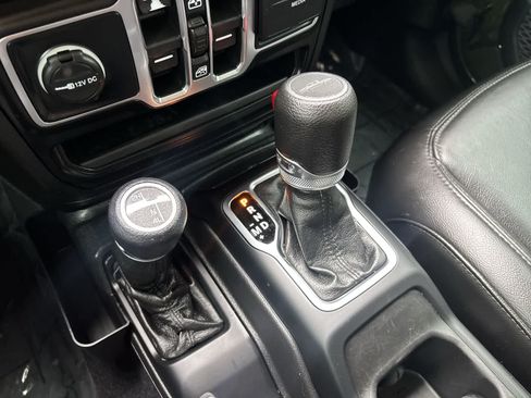 Used 2022 Jeep Gladiator Sport AWD/4WD image 27