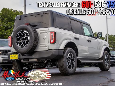 New 2026 Ford Bronco Outer Banks AWD/4WD image 6