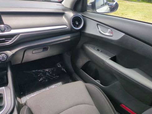 Used 2023 Kia Forte LX FWD image 19