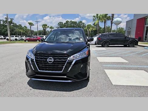 Used 2025 Nissan Kicks Play S FWD image 21
