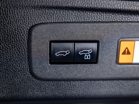 Used 2025 Toyota Land Cruiser w/ Premium Package image 38