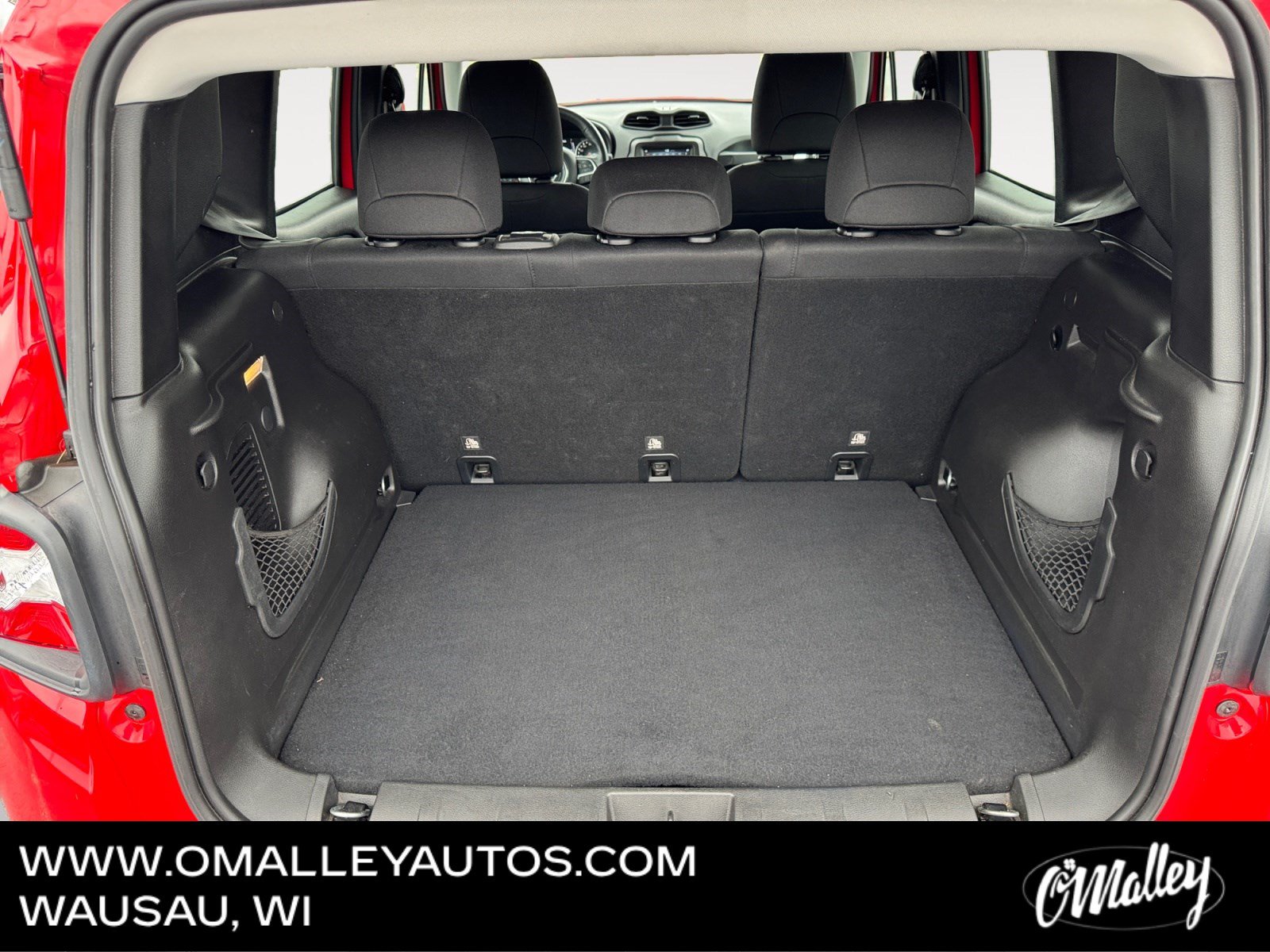 Used 2020 Jeep Renegade Latitude w/ Cold Weather Group AWD/4WD image 12