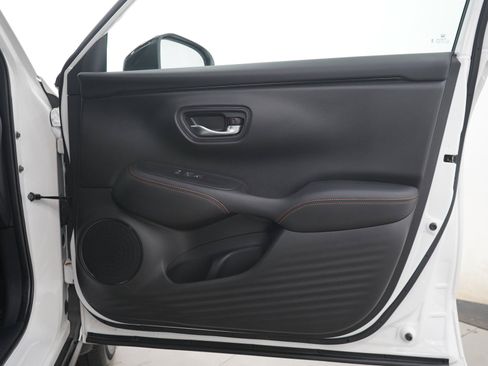 Used 2024 Honda HR-V Sport image 9