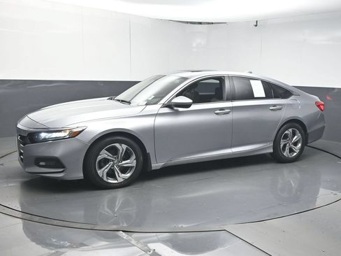 Used 2019 Honda Accord EX image 4
