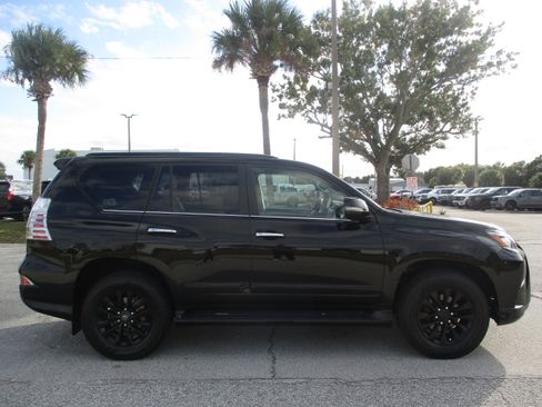 Used 2018 Lexus GX 460 image 8