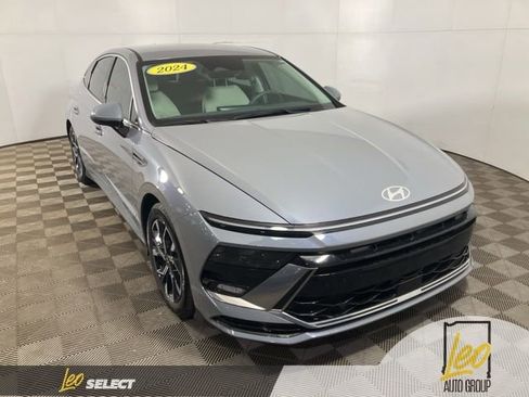 Used 2024 Hyundai Sonata SEL AWD/4WD image 9