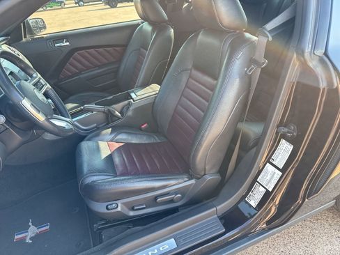 Used 2012 Ford Mustang GT Premium w/ HID Headlamps & Security Pkg image 6