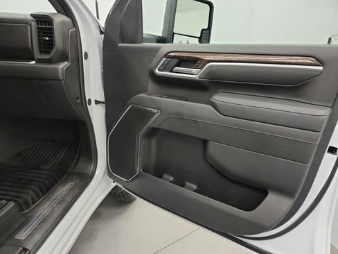 Used 2025 GMC Sierra 3500 SLE w/ SLE Value Package AWD/4WD image 59