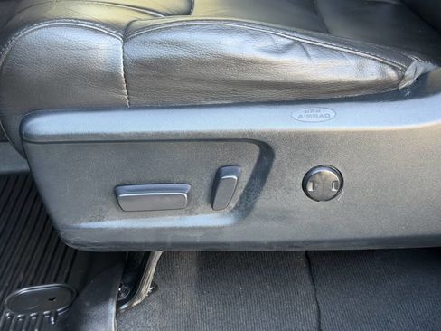 Used 2016 Toyota Tundra Limited image 5