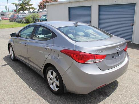 Used 2013 Hyundai Elantra GLS w/ Preferred Pkg FWD image 7