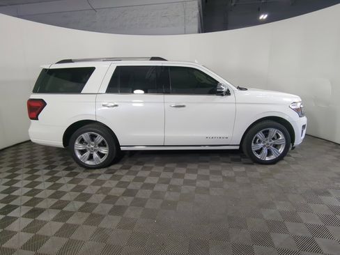 Certified 2024 Ford Expedition Platinum image 15